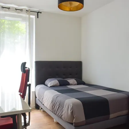 Parisian Duplex: Modern 4-bed Near Metro With Wi-fi & Parking Nanterre