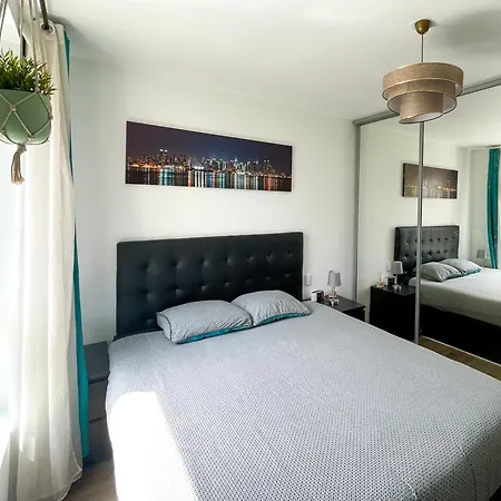 Apartment Parisian Duplex: Modern 4-bed Near Metro With Wi-fi & Parking Nanterre